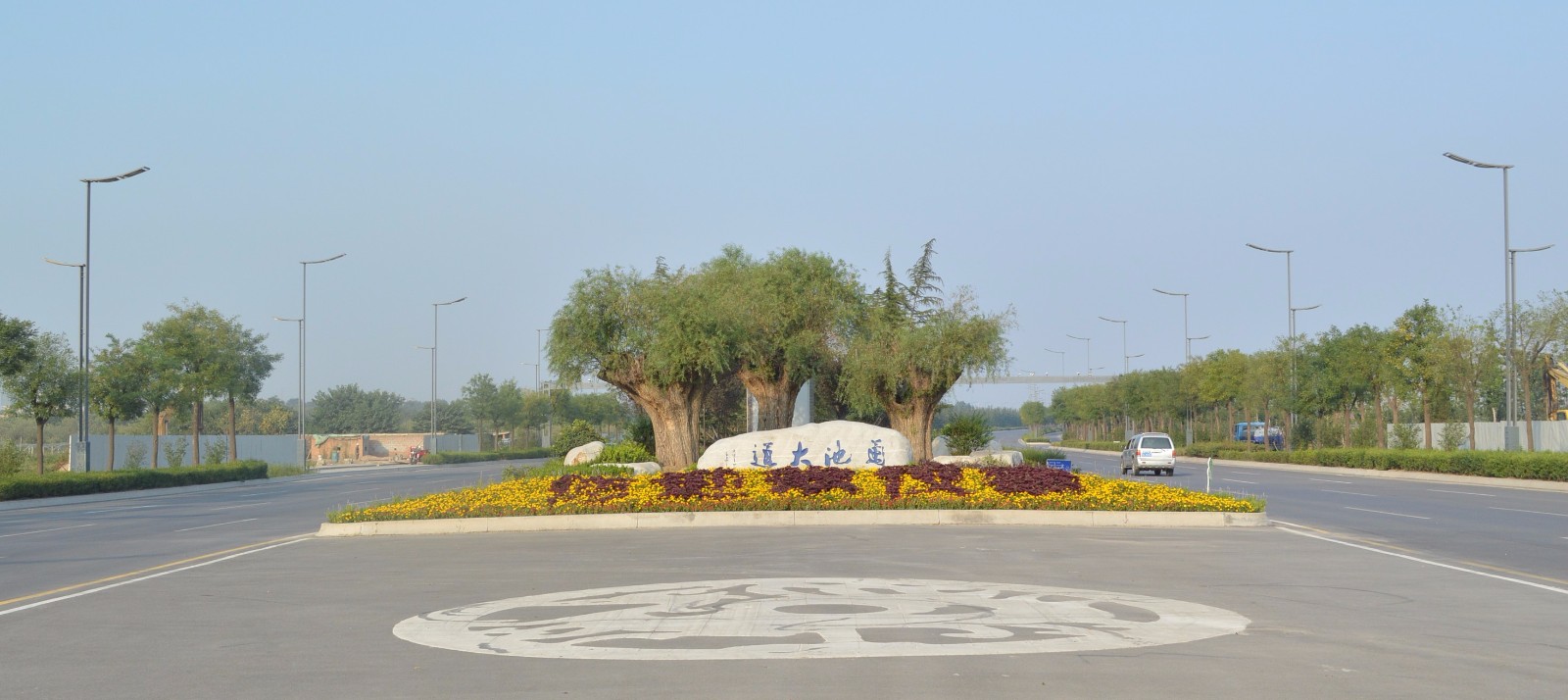 咸阳兰池大道照明工程.JPG 咸阳兰池大道照明工程.JPG