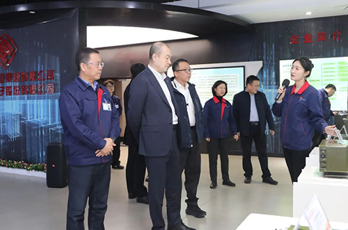 招商银行西安分行党委委员、副行长张华一行来公司走访调研